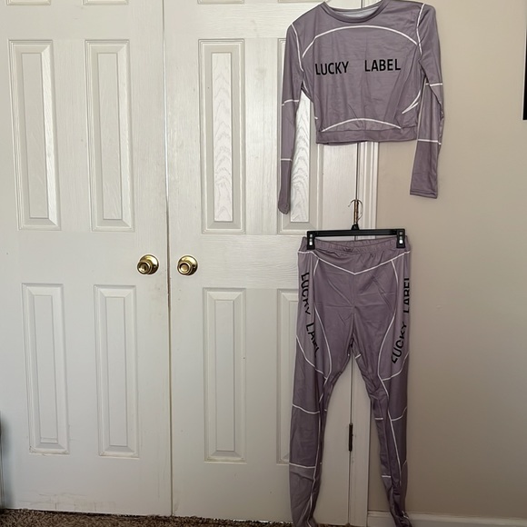 2 Piece Set - Picture 3 of 3